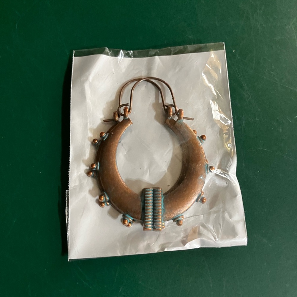 Medium size earrings